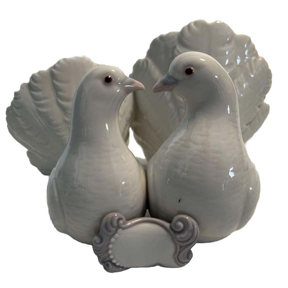 LLADRO 2 DOVES - KISSING BIRDS With Plaque #1169 PORCELAIN FIGURINE RETIRED